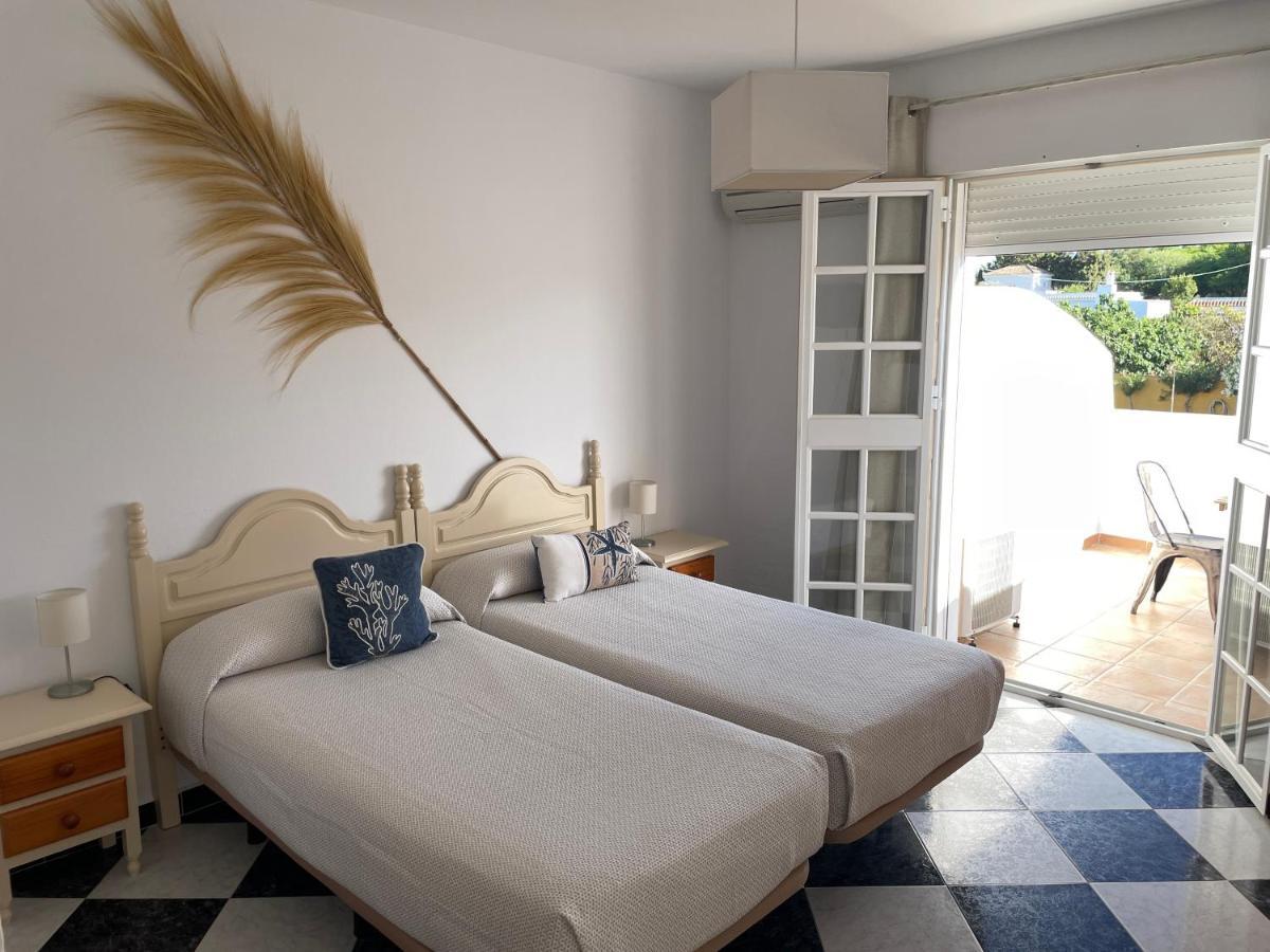 Hostal Del Faro Conil De La Frontera Eksteriør billede
