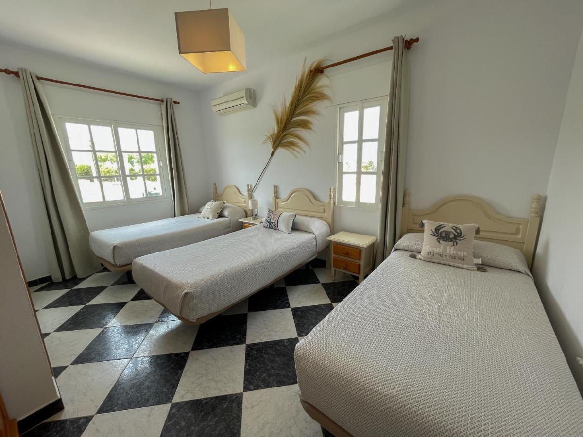 Hostal Del Faro Conil De La Frontera Eksteriør billede