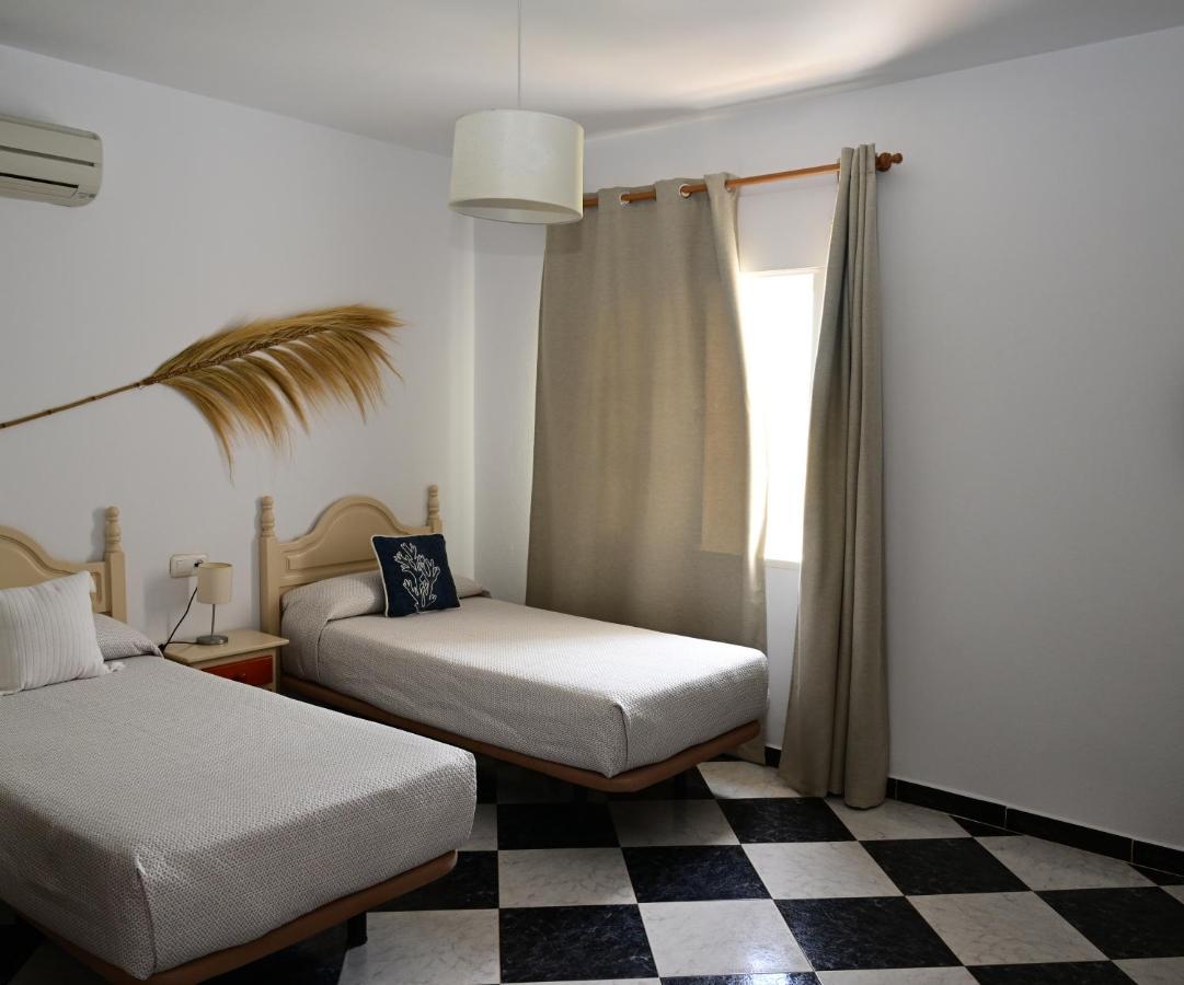 Hostal Del Faro Conil De La Frontera Eksteriør billede
