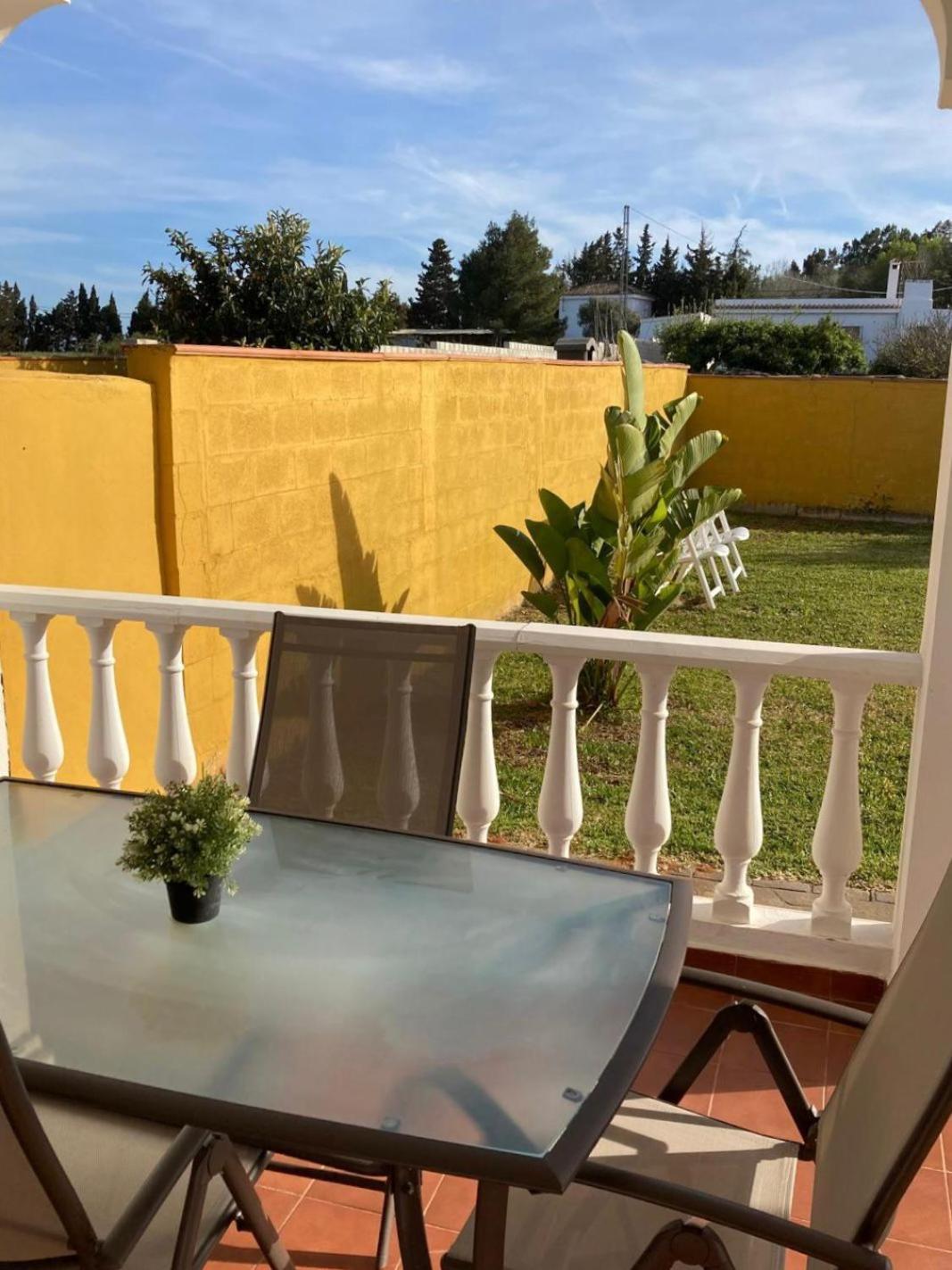 Hostal Del Faro Conil De La Frontera Eksteriør billede