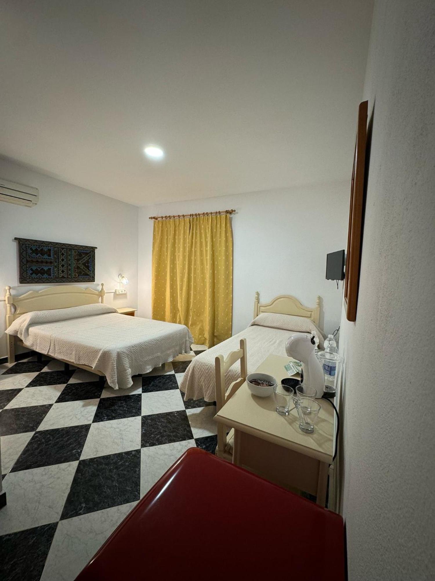 Hostal Del Faro Conil De La Frontera Eksteriør billede